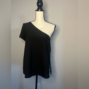 Black off the shoulder top Size: M